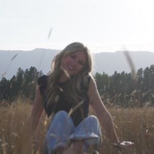 Meet your Posher, Delaney